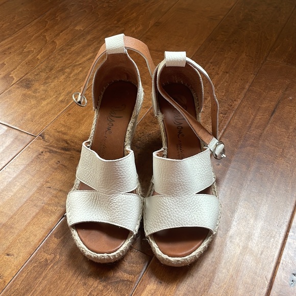 Made on Spain white espadrilles! Perfect for ushering in warmer weather! - Picture 2 of 5